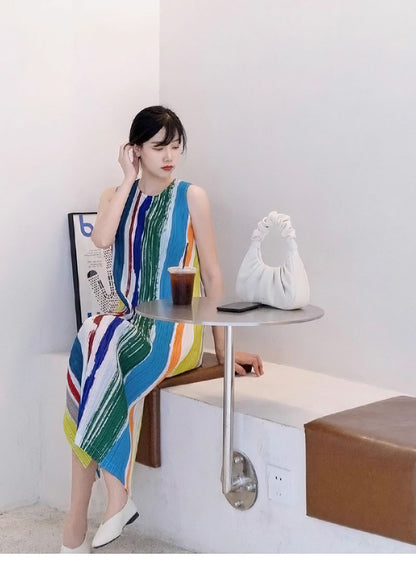 In Stock Miyake Dress Printed Elegant Elegant High-End Loose Slimming Look Elegant Round Neck Sleeveless Pleated Skirt