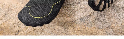 New beach shoes men's and women's anti-sand quick-drying sea-catching reef shoes seaside can be launched wading water-tracing non-slip fishing shoes