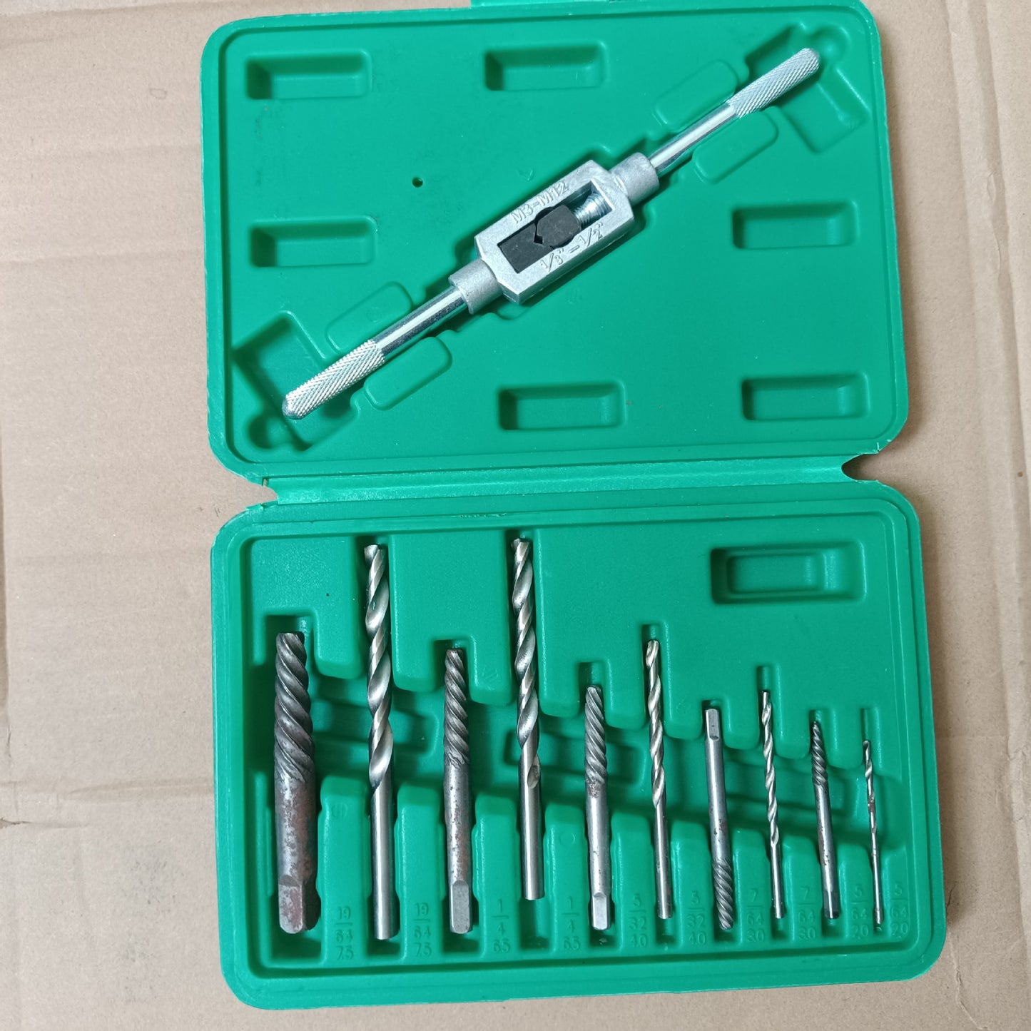 11-piece set of broken head screw extraction device to take out broken wire and broken tooth Rose artifact lower wire removal bolt screw thread withdrawal tool