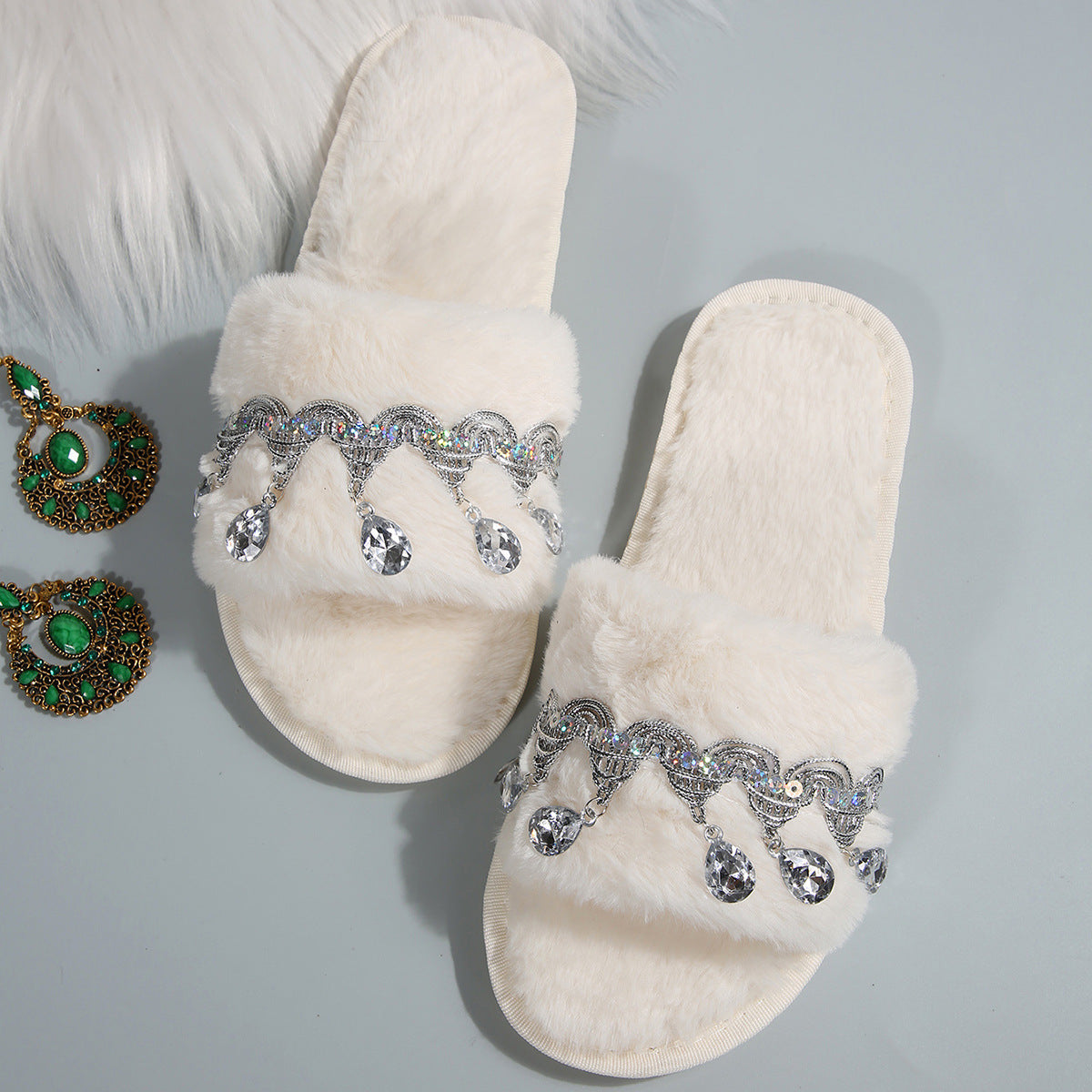 Thick-Soled Furry Slippers for Women in Autumn and Winter Indoor and Outdoor 2025 New Tassel Rhinestone Plush Slippers One-Line Cotton Slippers for Women