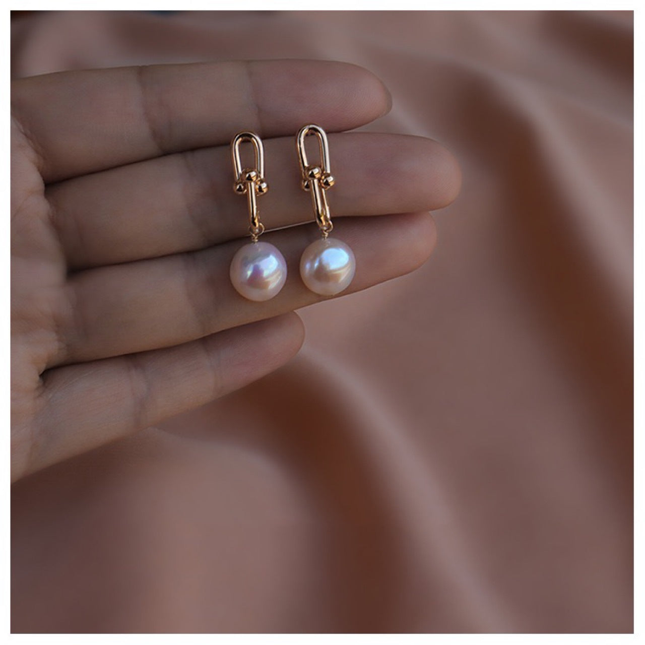 Natural Alien Baroque Freshwater Pearl Earrings Silver Needle Plated 14K Gold Horseshoe Chain Earrings Personalized Fashion Earrings