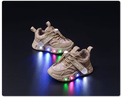 Spring and Summer New Children's Luminous Cloth Noodles for Boys sneaker 1-6 Years Old LED Light Shoes Casual Girls Schoolwalking Lights Shoes