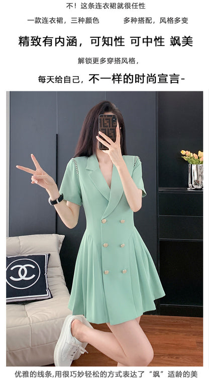 French Hepburn Style Small Black Dress High Sense High Cold Royal Sister Fried Street Small Fragrance Style Pleated Professional Suit dress Summer