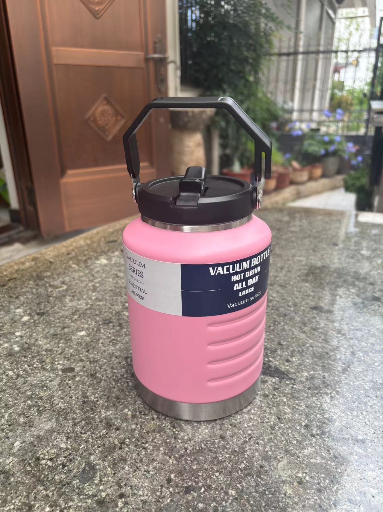 Large Capacity Outdoor Insulated Thermos Cup with 304 Stainless Steel Liner for Fitness, Suitable for South America, Europe, and America