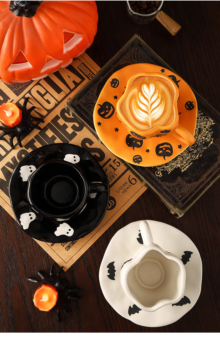 Creative Halloween-Themed Ceramic Cup and Saucer, Irregular Personalized Coffee Cup and Saucer with Pumpkin and Bat Patterns