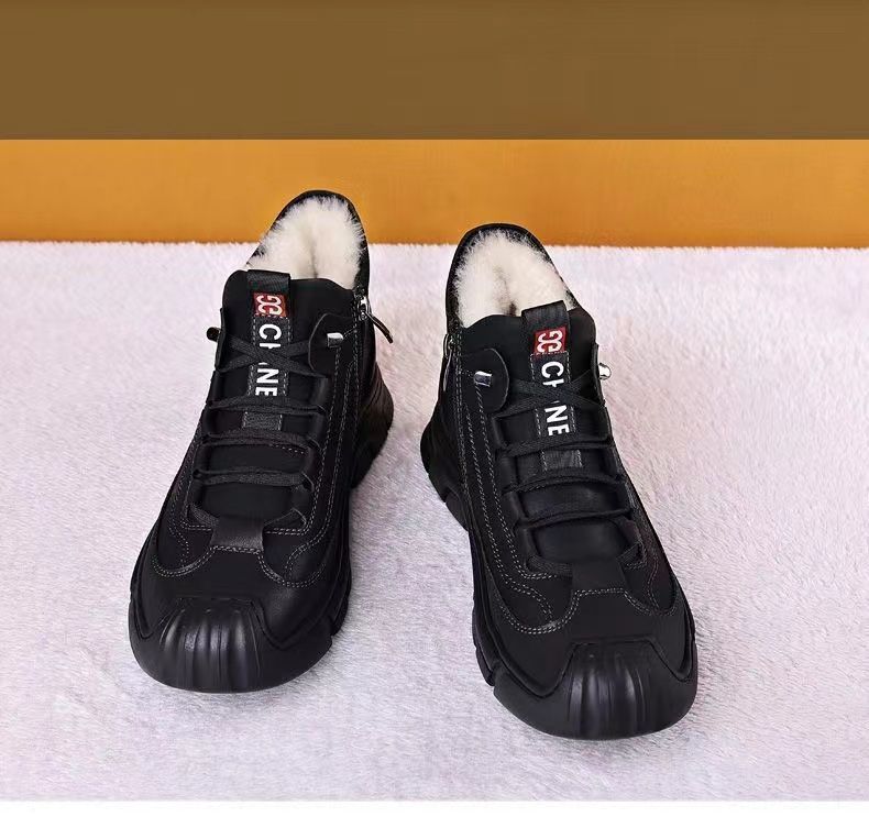 Cold-resistant warm cotton-padded shoes men's warm winter thickened fluff outdoor leather high-top one-piece Northeast snow boots non-slip