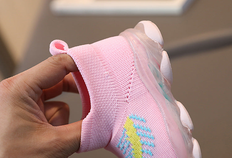 Spring LED lights men's and women's children's shoes factory direct breathable fly woven socks shoes luminous sports shoes spot