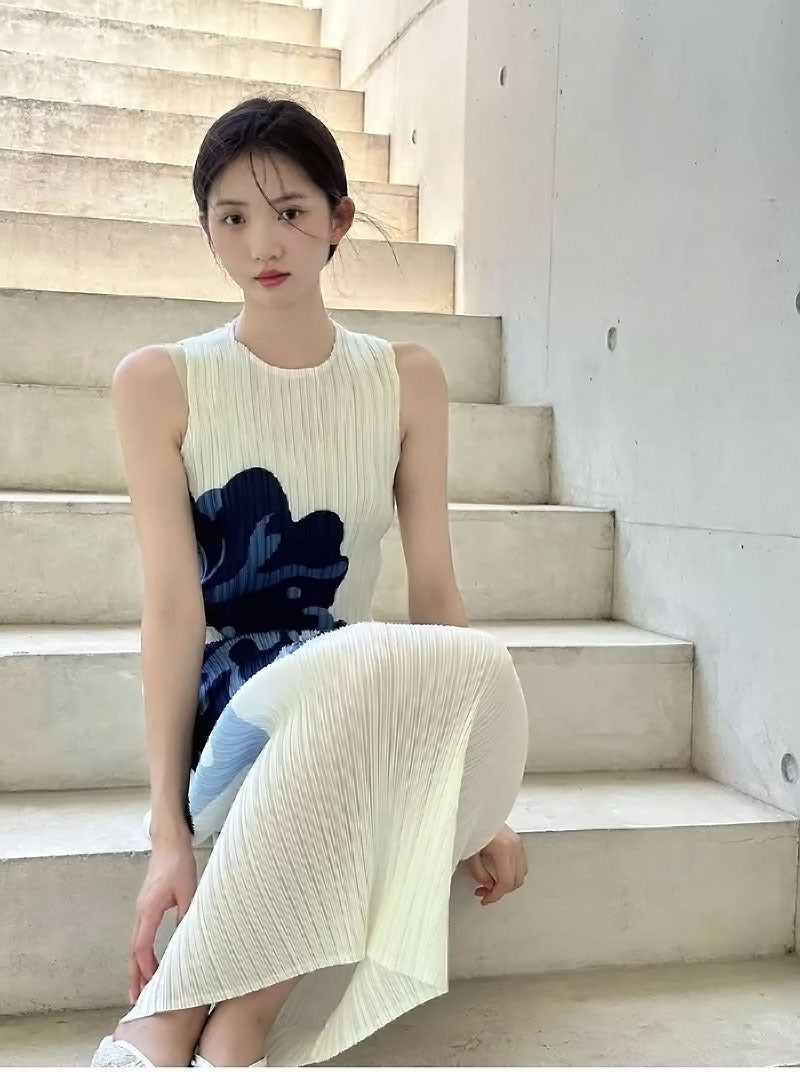 In Stock Miyake Dress Printed Elegant Elegant High-End Loose Slimming Look Elegant Round Neck Sleeveless Pleated Skirt