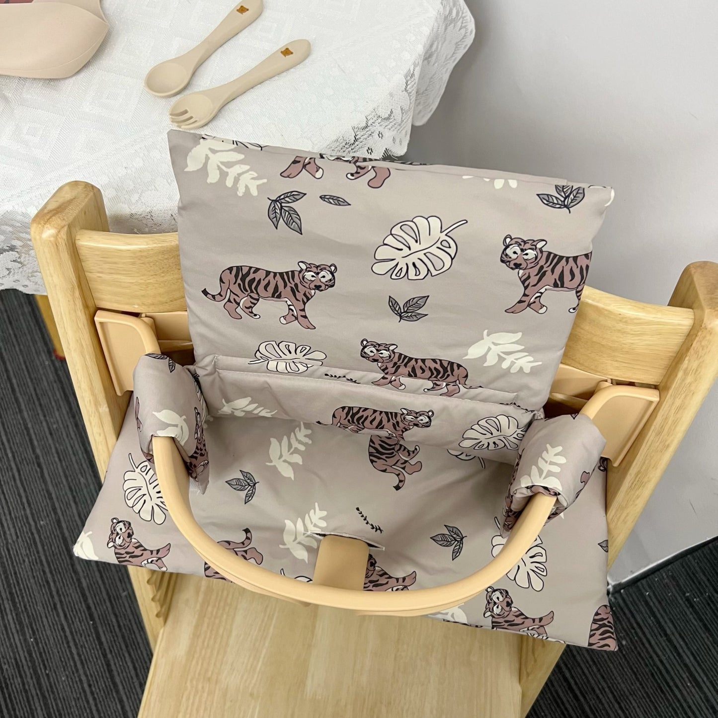 Ins Nordic Style Baby Dining Chair Children's Growth Chair Cushion Baby Dining Chair Cushion Waterproof and Urine-proof Sitting