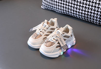 Children's Light-Up Shoes 2026 Spring and Autumn New Model for Boys and Girls Led Glowing Shoes for Young Children Fashionable Soft-Soled Sneakers