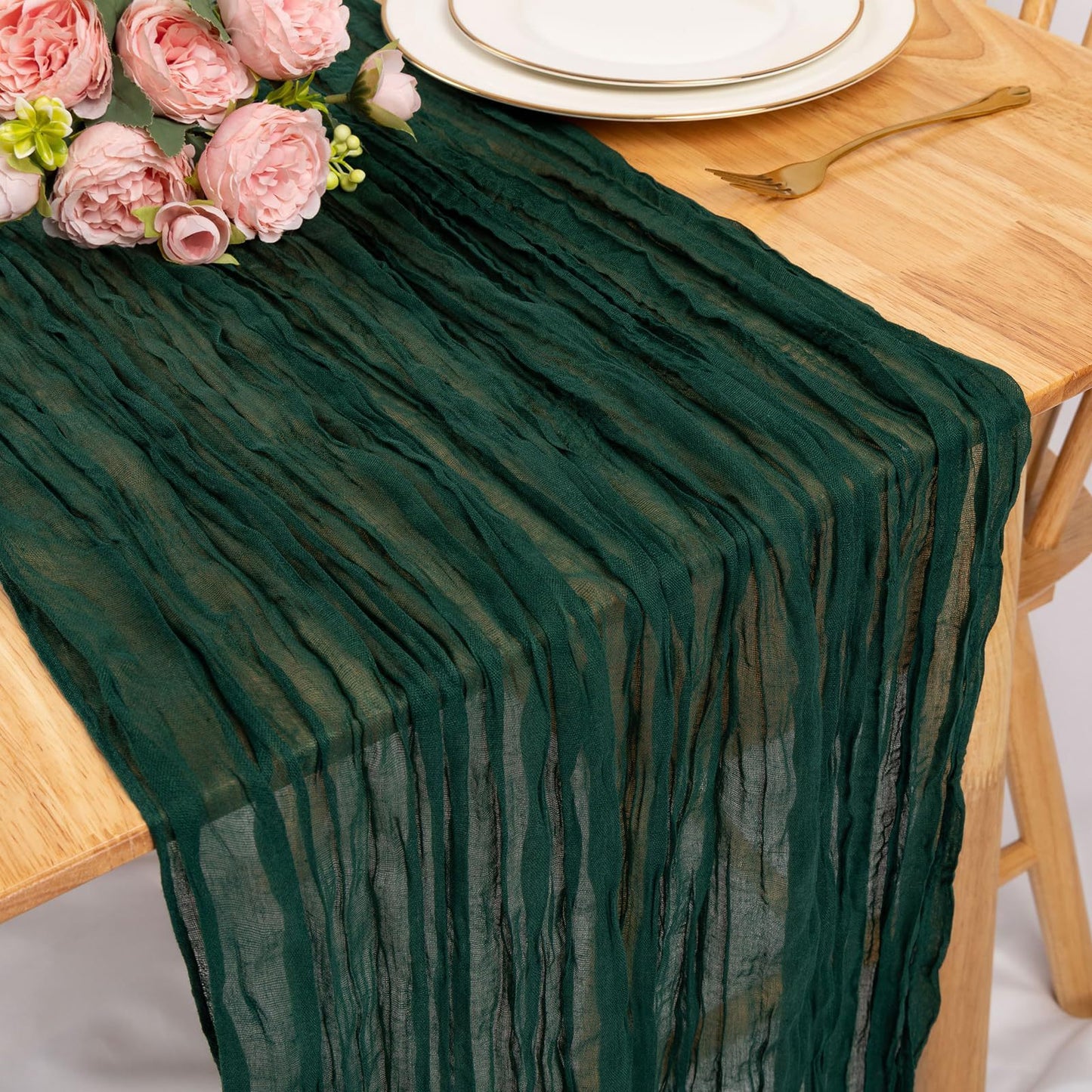 Cross-border foreign trade wholesale Bali yarn wrinkled table flag twist table flag tablecloth wedding party decoration wrinkled table flag
