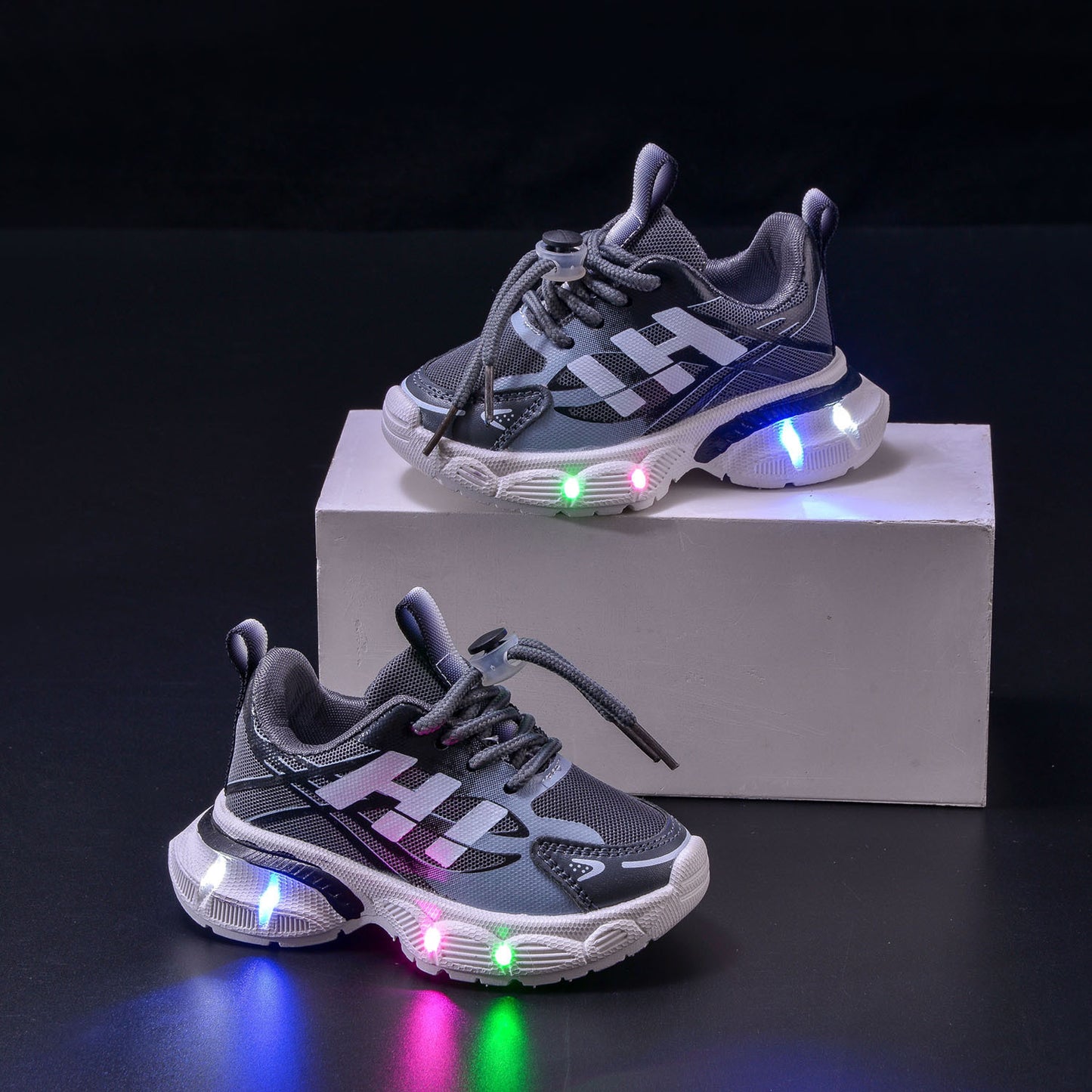 Boys' Breathable Luminous Sports Double Mesh Shoes 2024 Spring and Autumn New Children's Letters Casual LED Lighting Running Shoes