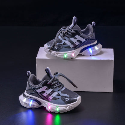 Boys' Breathable Luminous Sports Double Mesh Shoes 2024 Spring and Autumn New Children's Letters Casual LED Lighting Running Shoes