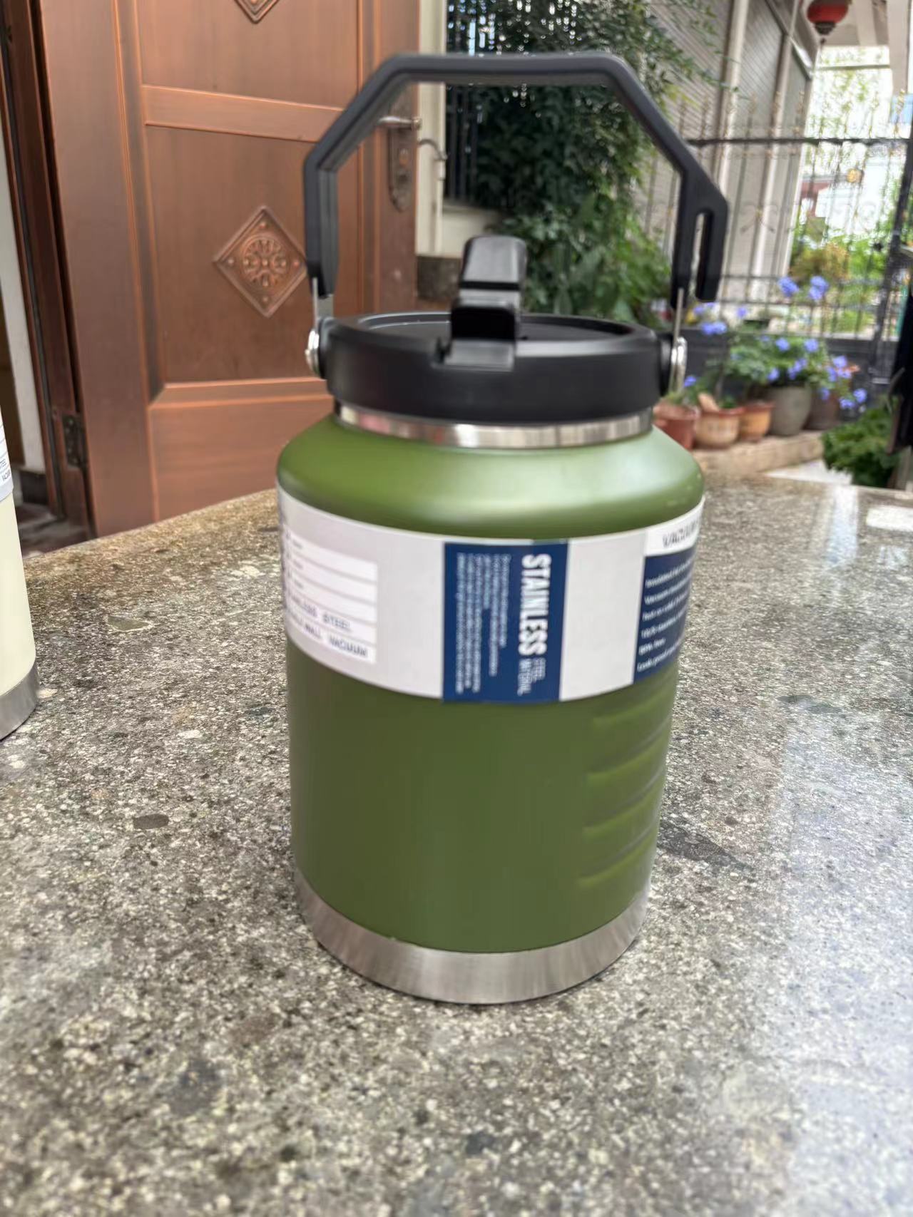 Large Capacity Outdoor Insulated Thermos Cup with 304 Stainless Steel Liner for Fitness, Suitable for South America, Europe, and America