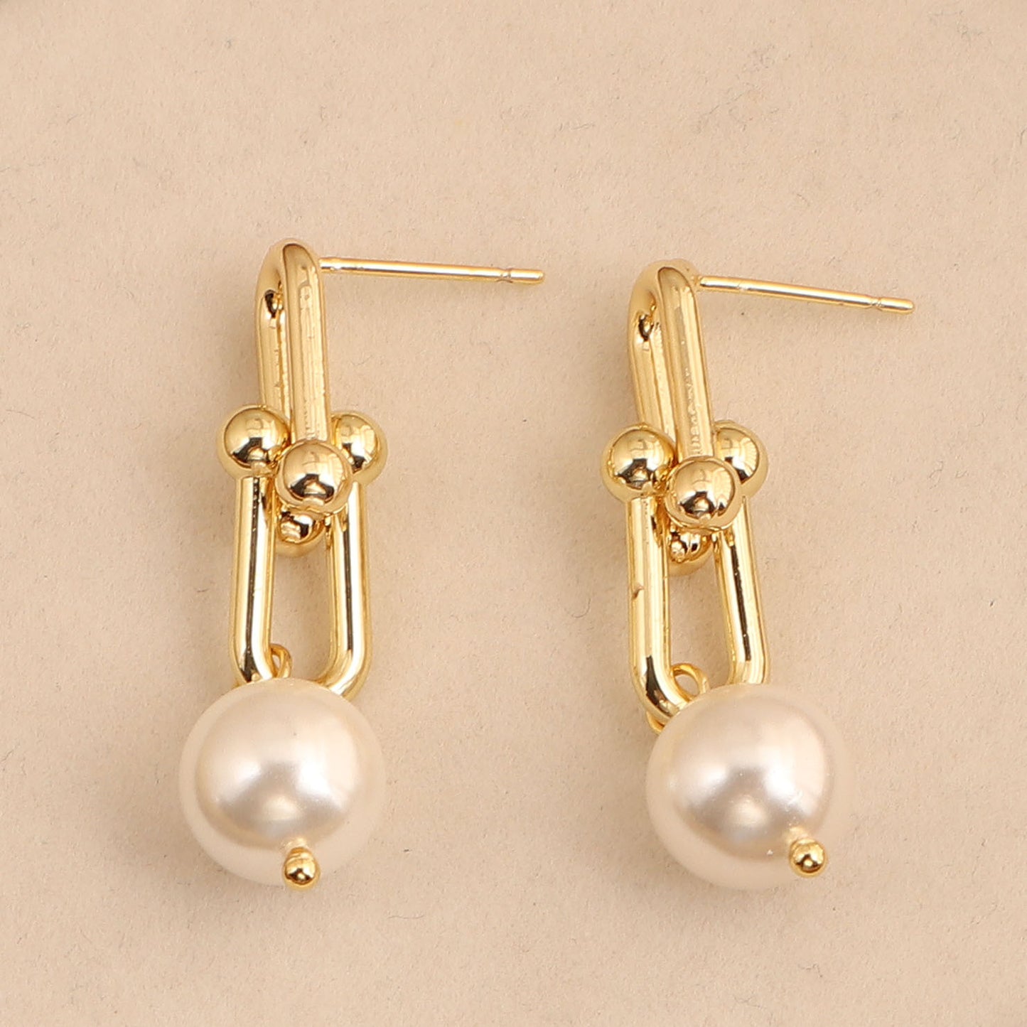 Natural Alien Baroque Freshwater Pearl Earrings Silver Needle Plated 14K Gold Horseshoe Chain Earrings Personalized Fashion Earrings
