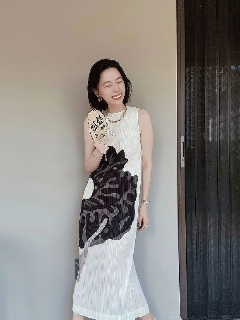 In Stock Miyake Dress Printed Elegant Elegant High-End Loose Slimming Look Elegant Round Neck Sleeveless Pleated Skirt