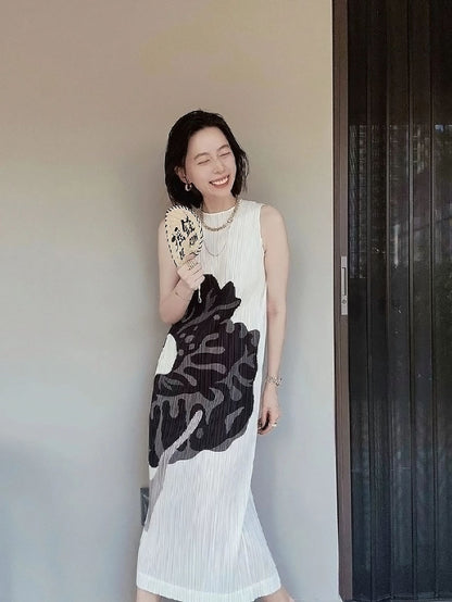 In Stock Miyake Dress Printed Elegant Elegant High-End Loose Slimming Look Elegant Round Neck Sleeveless Pleated Skirt