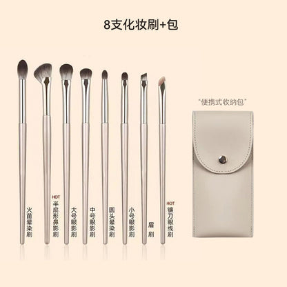 New Makeup Brush Set of 15 Gold-Plated Brushes, Complete Set of Soft-Bristled Eye Shadow Brushes, Ready for Makeup Application