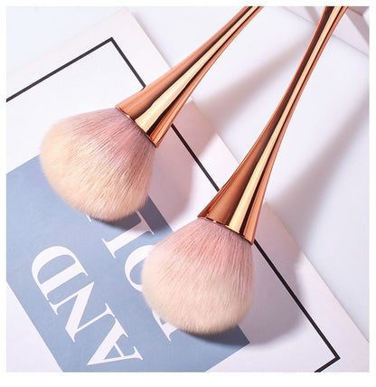 Source Manufacturer Golden Small Waist Blush Brush Loose Powder Brush Super Large Soft Hair Powder Makeup