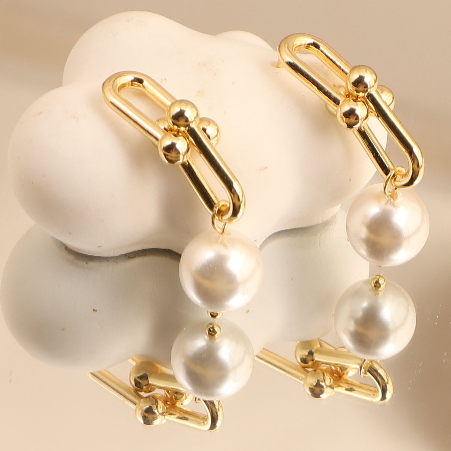 Natural Alien Baroque Freshwater Pearl Earrings Silver Needle Plated 14K Gold Horseshoe Chain Earrings Personalized Fashion Earrings