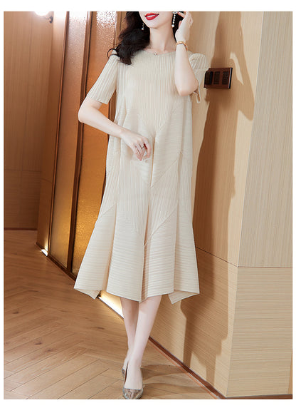 High-End Elegant Pleated Dress for Women, 2026 Summer New French Style Short-Sleeve Floral Dress