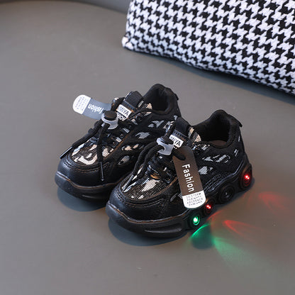 Children's Light-Up Shoes 2026 Spring and Autumn New Model for Boys and Girls Led Glowing Shoes for Young Children Fashionable Soft-Soled Sneakers
