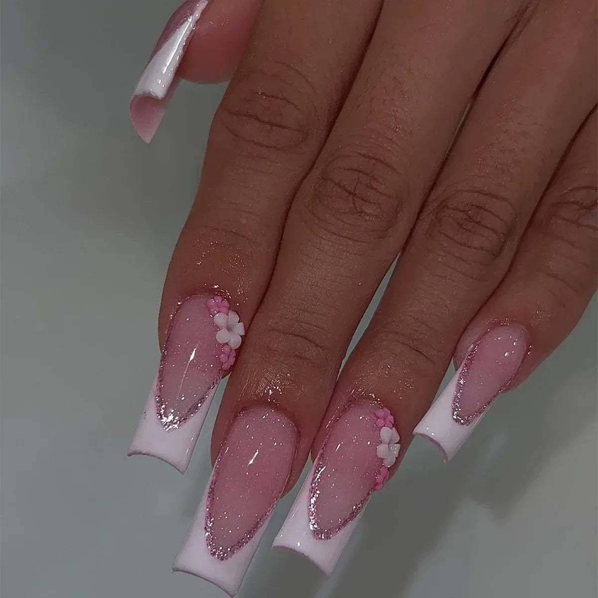 Romantic Red Lips Valentine's Day Wearable Fake Nails Frosted White Detachable Finished False Nails Press on Nails with Glue