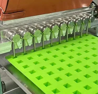 New Type Manual Desktop Gummy Storage & Mini Chocolate Hard Candy Maker - For Home Kitchen Candy Making