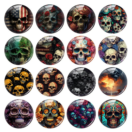 Breloques cabochons en verre à dos plat, style gothique sombre, tête de mort et fleur, pour la création de bijoux DIY. Démonstration de camée à dos plat pour la fabrication de bijoux DIY.