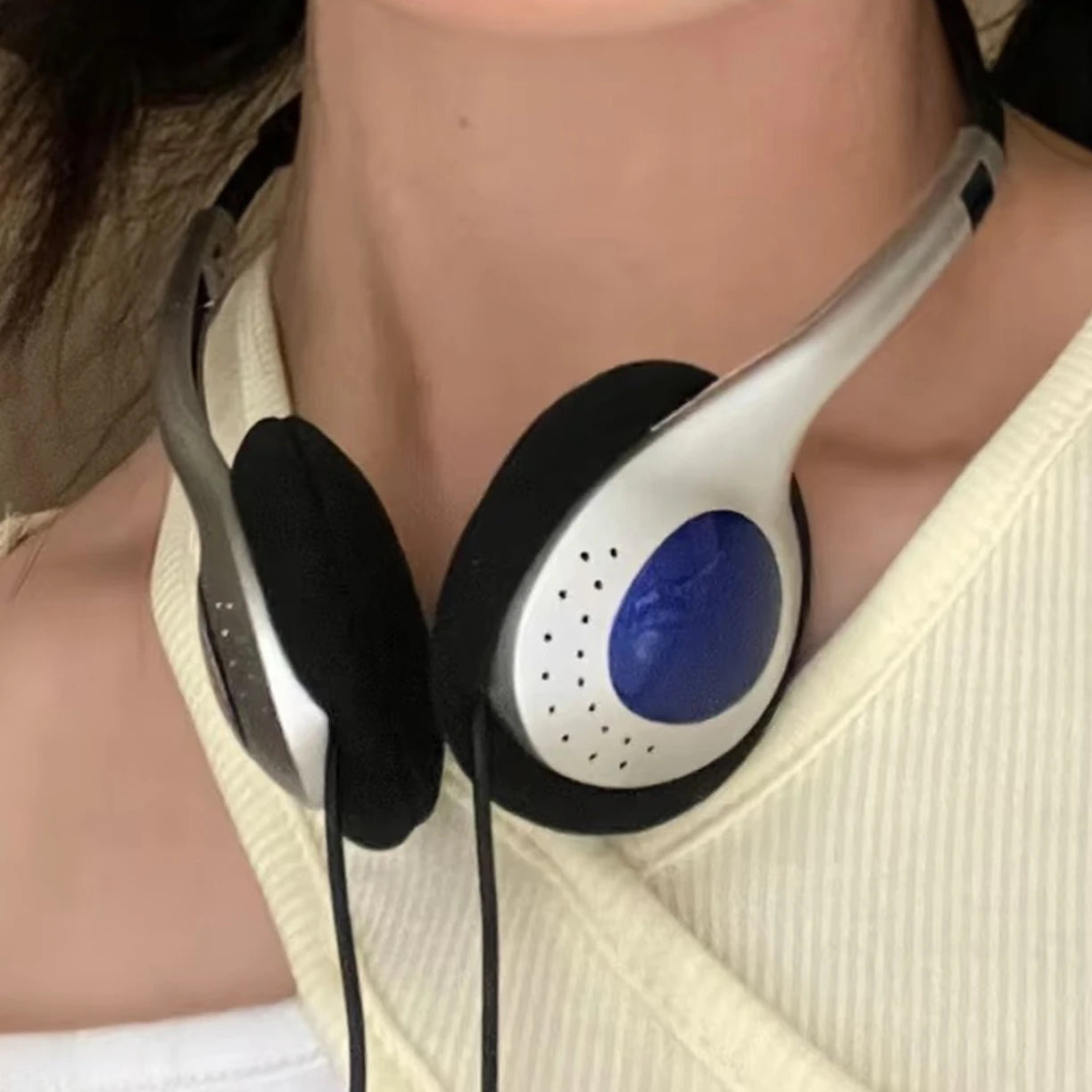 Personality Retro Classic Music Headphones Fashion Game Headset Portable Sport Wired Earphone Photography Photo Props