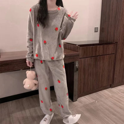 Women Pyjamas Sets 2025 Autumn Winter Warm Flannel Strawberry Coral Long Sleeve Girls Sleepwear Casual Fleece Pajamas Homewear