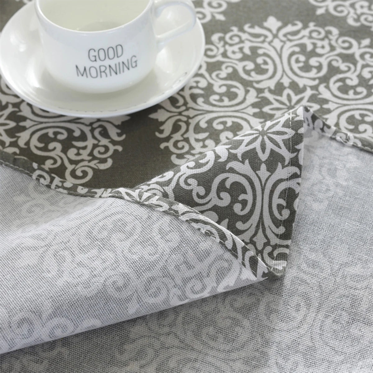 Round Tablecloth Washable Table Cloth Decorative Table Cover for Wedding Holiday Christmas Party Picnic Dining Room Table Covers