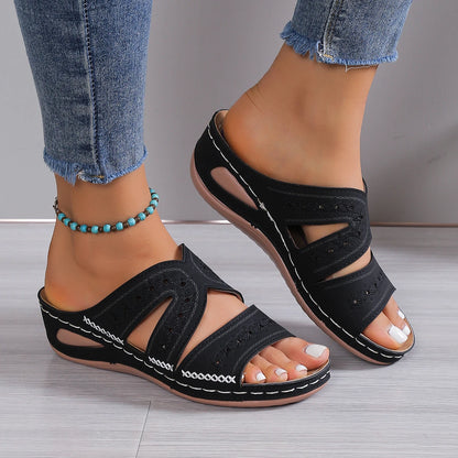 2025 New Summer Women Wedge Sandals Embroidery Thick Sole Open Toe Slippers Fashion Retro Casual Light Female Platform Slides