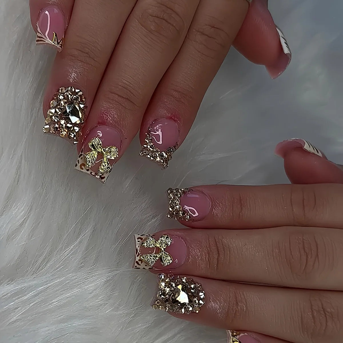 24pcs Nude Pink Sweet Fake Nails Short Duckbill Leopard Print French False Nails With 3D Bowknots Butterfly Cherry Press On Nail