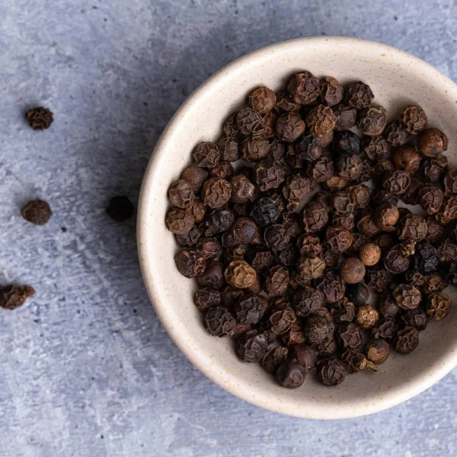Premium Dried AD Black Pepper Export Quality Whole Bold Berries High Pungency Rich Aroma Cleaned Graded Bulk Supply Kerala India