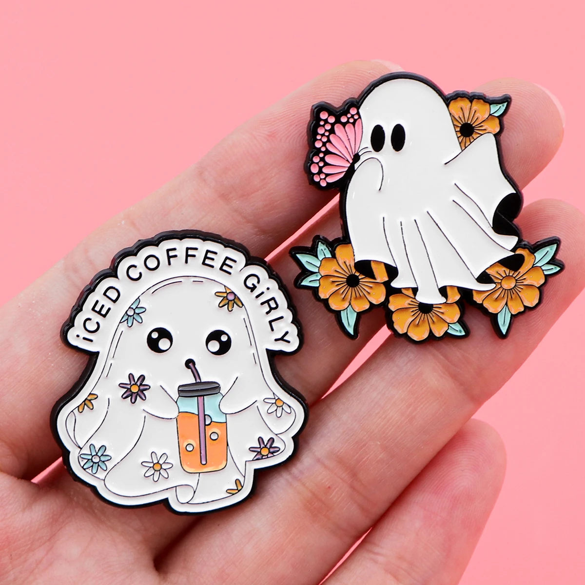 Broche fantôme d'Halloween en émail, style dessin animé, pin's pour homme, badge à accrocher à un sac à dos, accessoire de mode, bijou mignon, cadeau idéal pour les fêtes.