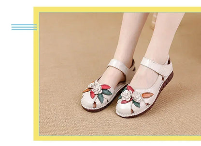 New 2025 Ladies Flat Sandals Soft Leather Anti-Slip Bottom Ethnic Style Comfortable Soft Surface Design for Elderly People