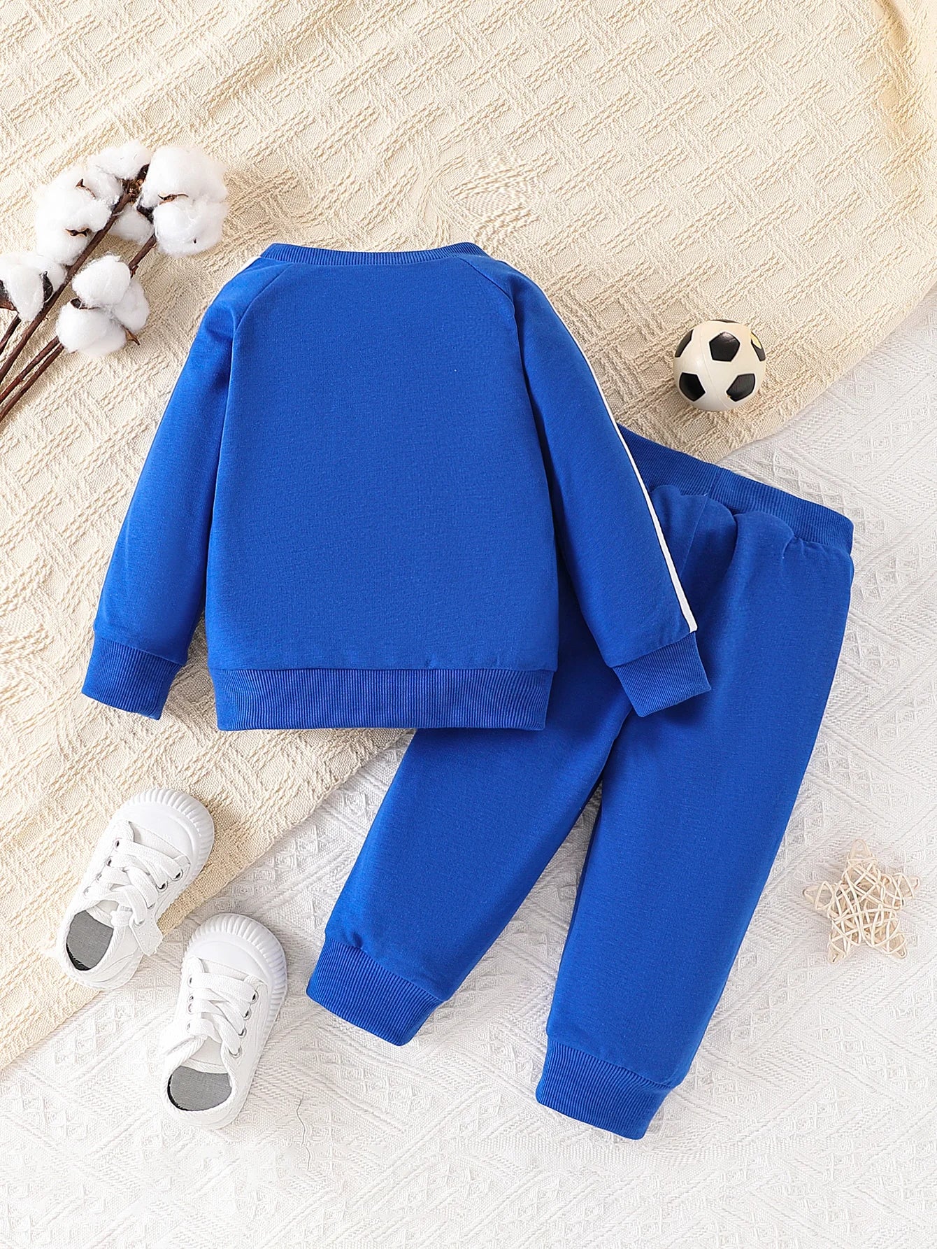 Two piece set of baby boy sports and leisure English letter printed round neck long sleeved top and pants set