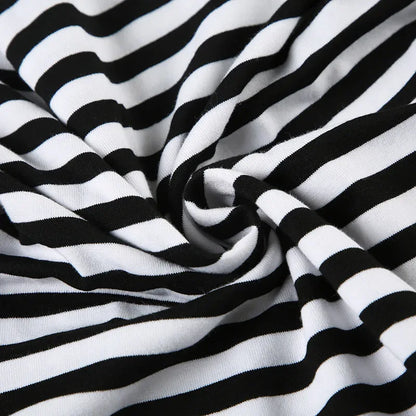 Autumn sexy off shoulder long sleeved black white contrasting color stripes slash neck T-shirt