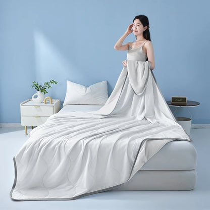 Hot Selling Summer New Arrival Cooling & Silky Summer Quilt, Bed Blanket, Air Conditioner Comforter