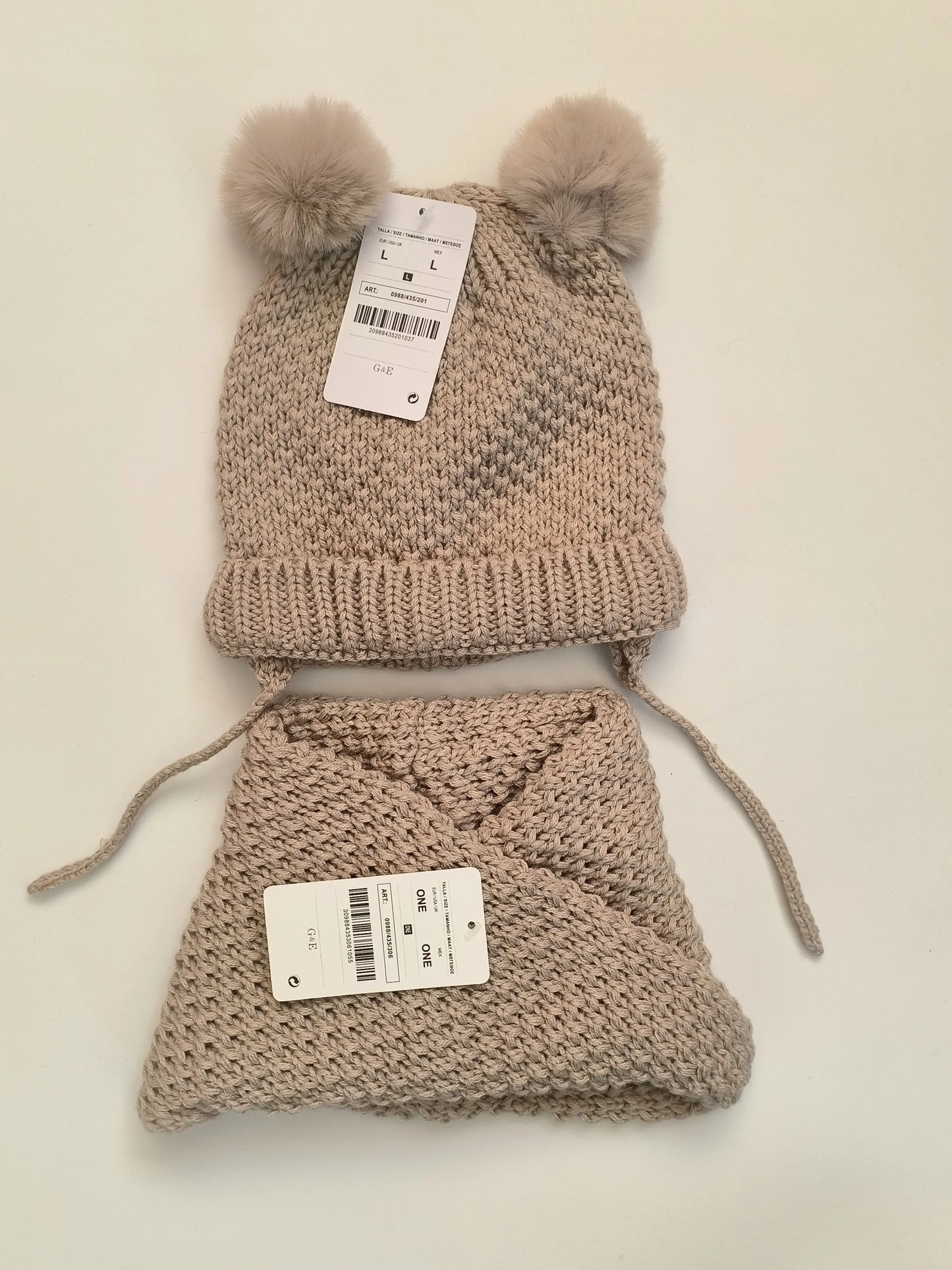 2024 baby girl and baby boy  child children's spring autumn winter Solid knitted hat and knitted infinity scarf