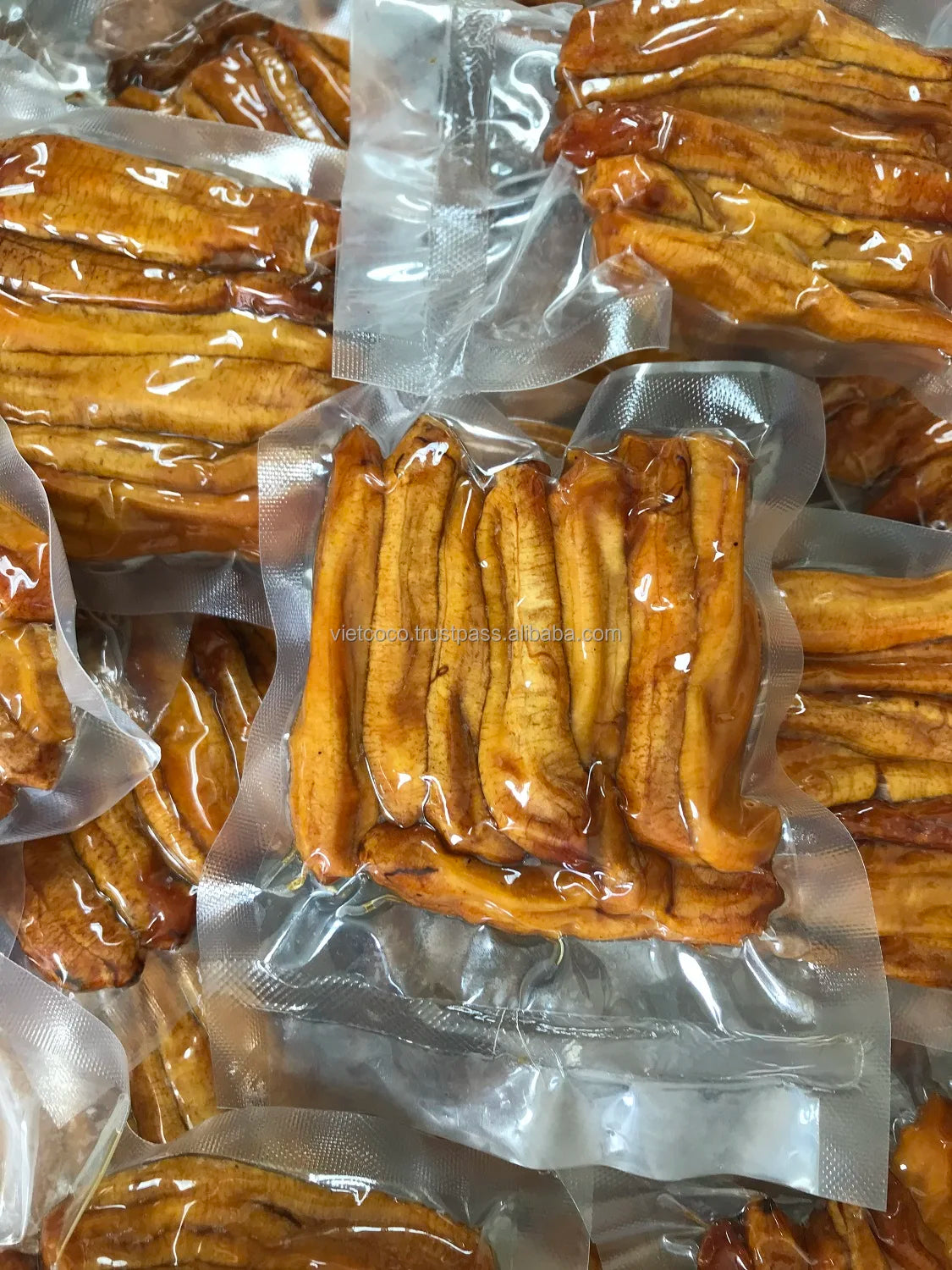 HIGH QUALITY SOFT DRIED BANANA and COMPETITIVE PRICE FROM VIETNAM