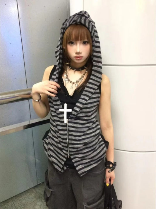 Hot Girl Gothic Vintage Slim Fake Two Piece Tops Women Subculture High Street Striped Sleeveless Hooded T-shirts New Y2k Outfits