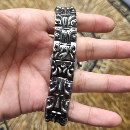 2025 Alabaster Industries Y2K Demon Claw Quartz Watch Men Hot Medieval Old Unique Creative  Men's Watches Steel Watch AAA Clock