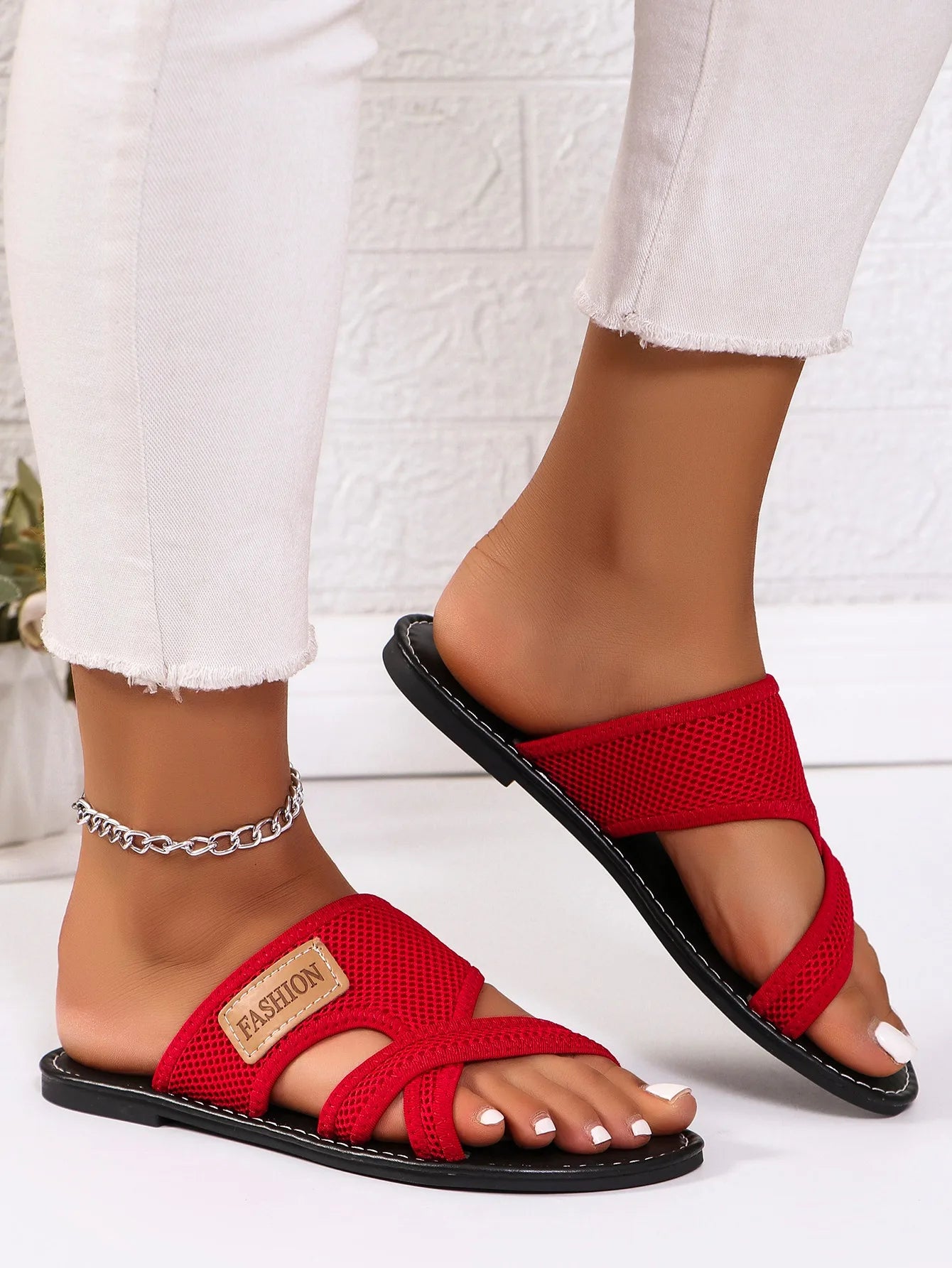New Women Slippers Flat Sole Casual Soft Big Toe Foot Sandal Shoes Comfortable Beach Lightweight Slippers Women Slides Women