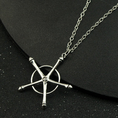 Anime Bleach Ulquiorra Cifer Mask Keychain Fashion Kurosaki Ichigo Broken Masks Pendant Metal Choker Necklace Fans Cosplay Gifts