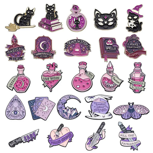 Broche animalière Halloween Potion magique Chaton Série Badge en métal Petit cadeau Broches décoratives en gros Épingles à sac pour sacs à dos