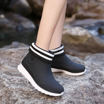 Fashionable Winter Short Ankle Women's Rain Boots Waterproof Slip Resistant Car Wash Shoes Adult Fleece Lined PVC Ladies Footwea