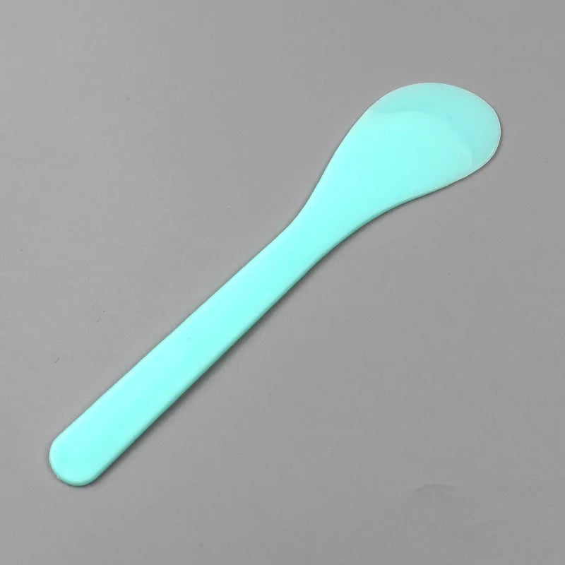 10 Pcs/lot 13cm Facial Mask Stick Cosmetic Spatula Scoop DIY Face Mask Spoon Beauty Makeup Sticks Mud Mixing Tools Makeup Tools