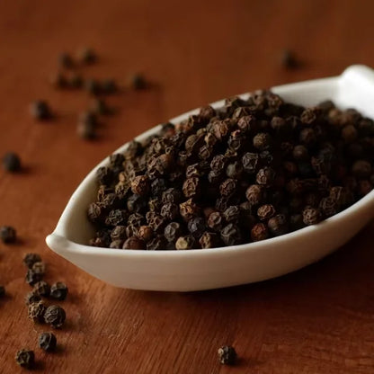 Premium Dried AD Black Pepper Export Quality Whole Bold Berries High Pungency Rich Aroma Cleaned Graded Bulk Supply Kerala India